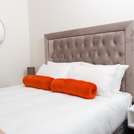 Fumo House Lifestyle Apartments Midrand Bagian luar foto