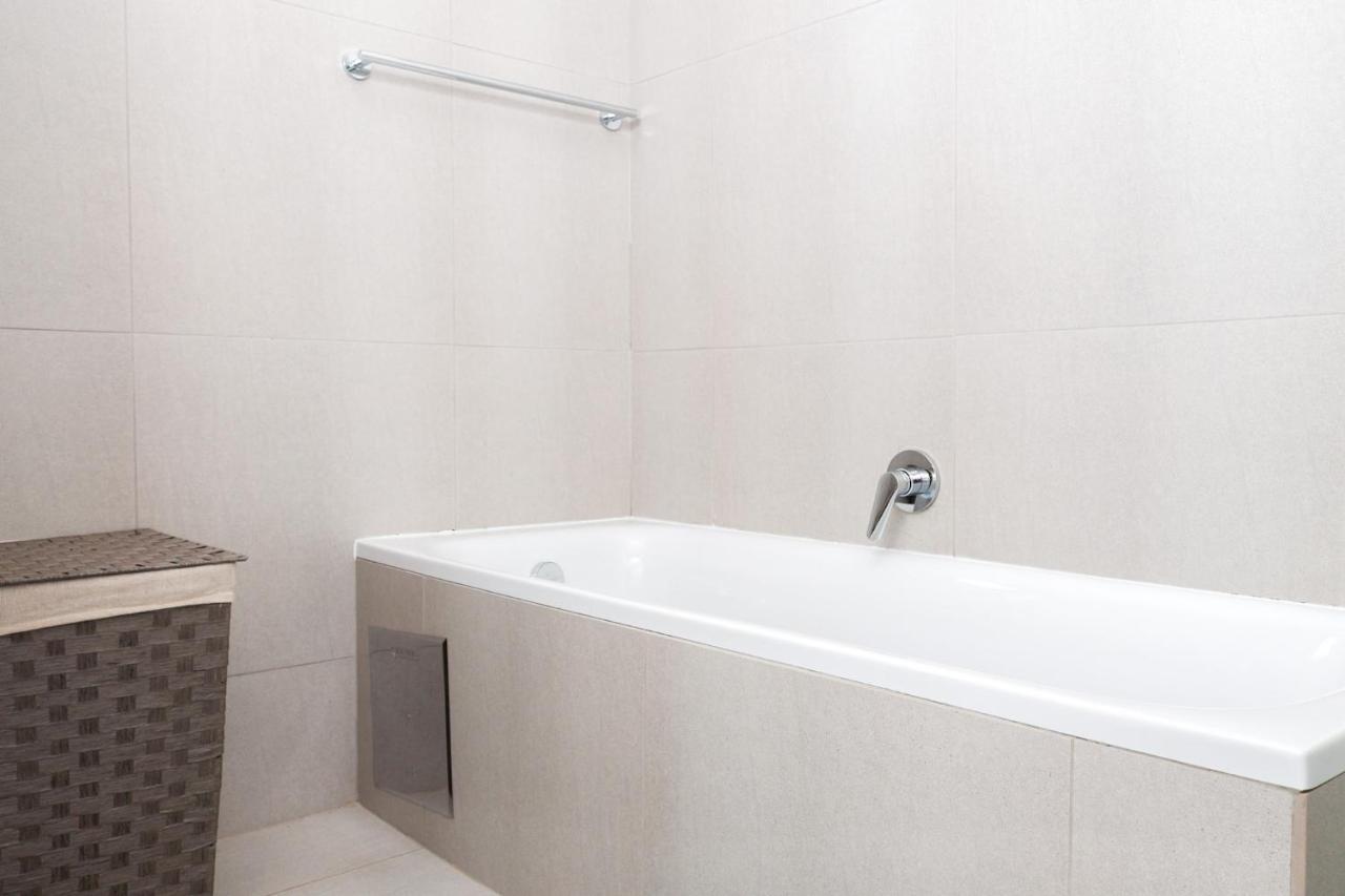 Fumo House Lifestyle Apartments Midrand Bagian luar foto