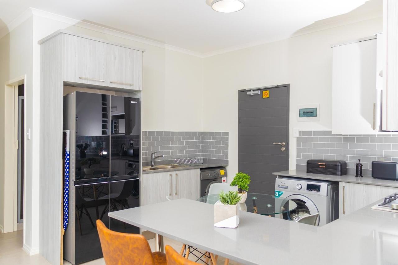 Fumo House Lifestyle Apartments Midrand Bagian luar foto