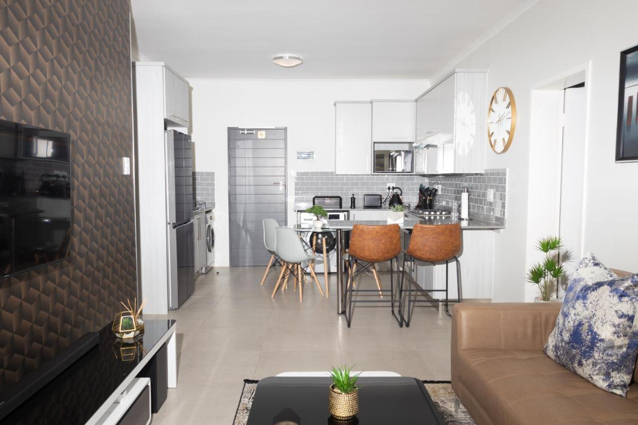 Fumo House Lifestyle Apartments Midrand Bagian luar foto