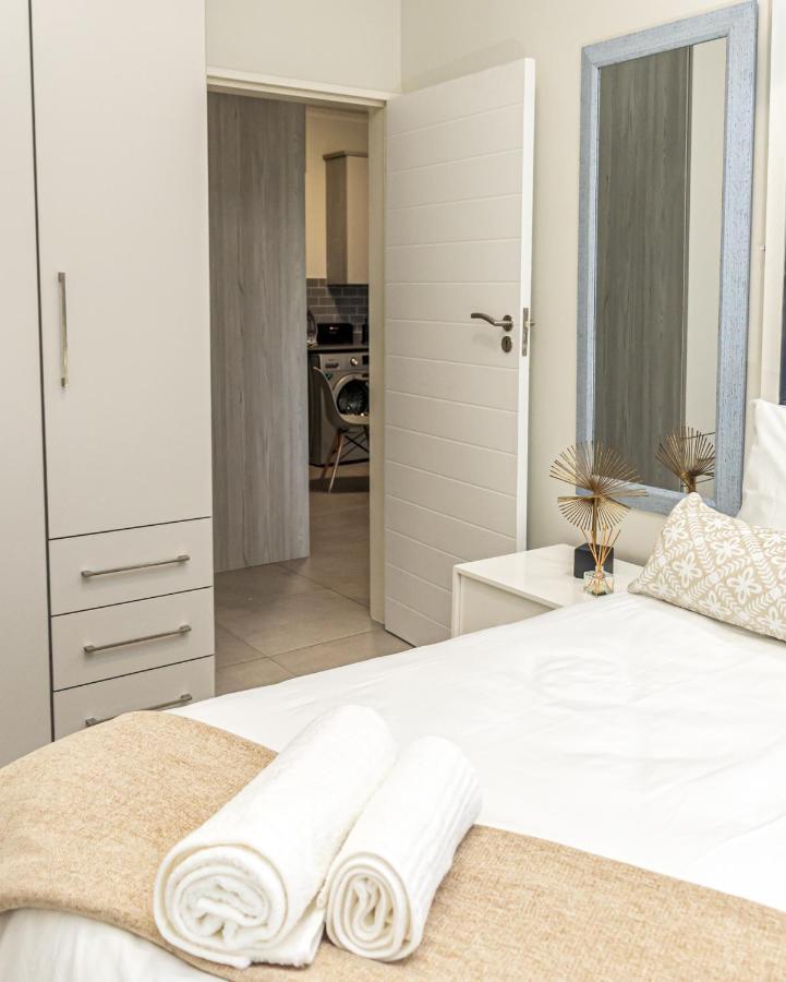 Fumo House Lifestyle Apartments Midrand Bagian luar foto
